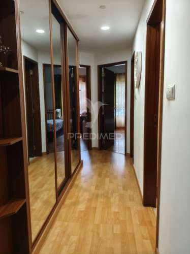 Apartamento t2 com box - póvoa de santa iria