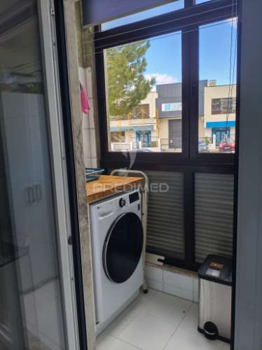 Apartamento t2 com box - póvoa de santa iria