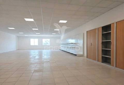 Espaço comercial e industrial de 357m² (duplex) – lagos (parque industrial o infante) pronto para seu negócio