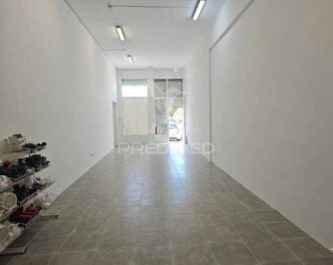 Espaço comercial e industrial de 357m² (duplex) – lagos (parque industrial o infante) pronto para seu negócio