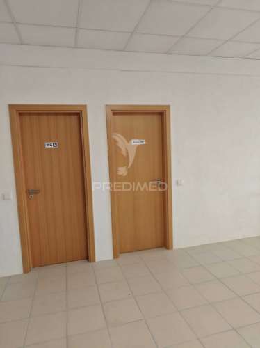 Espaço comercial e industrial de 357m² (duplex) – lagos (parque industrial o infante) pronto para seu negócio