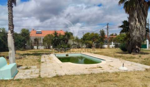 Moradia t3+2 térrea com piscina, glória do ribatejo