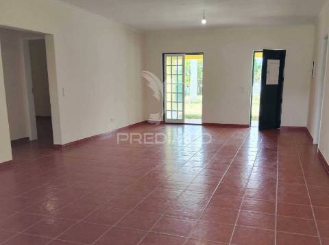 Moradia t3+2 térrea com piscina, glória do ribatejo