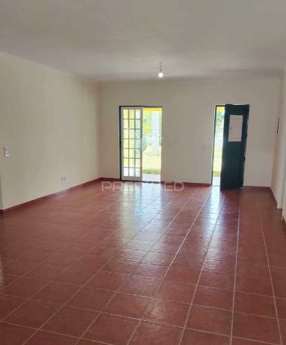 Moradia t3+2 térrea com piscina, glória do ribatejo