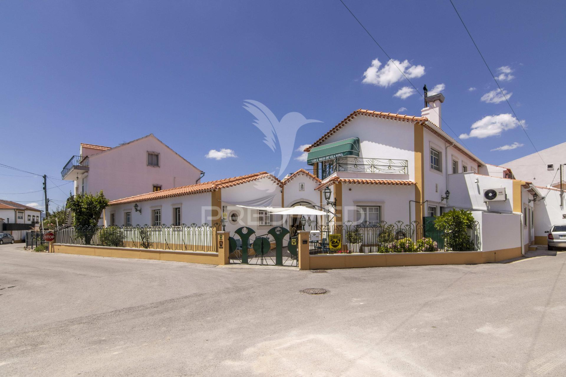 Lar de idosos/estrutura residencial para idosos