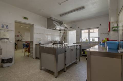 Lar de idosos/estrutura residencial para idosos
