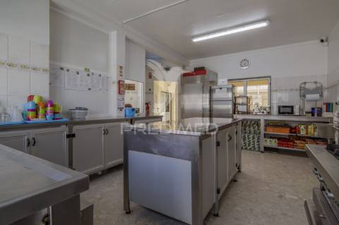 Lar de idosos/estrutura residencial para idosos