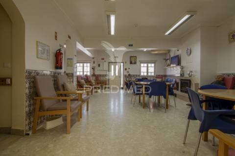 Lar de idosos/estrutura residencial para idosos