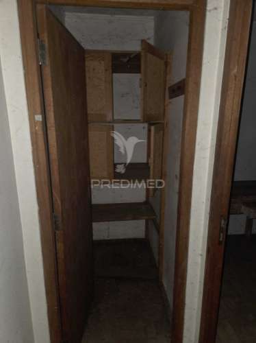 Moradia para reabilitação total em mafamude vila nova de gaia