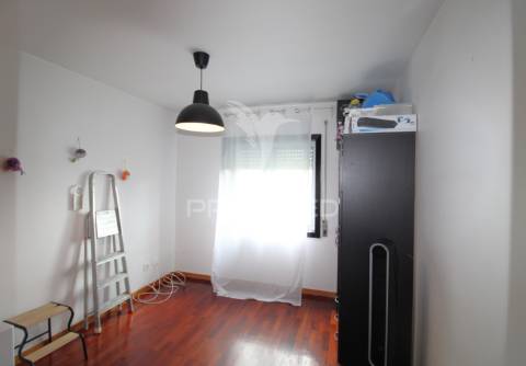 T3 mobilado, varanda e lugar de garagem em baguim do monte, gondomar