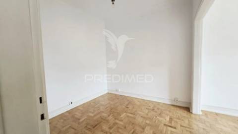 Apartamento t2 no centro de odivelas