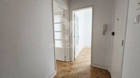 Apartamento t2 no centro de odivelas