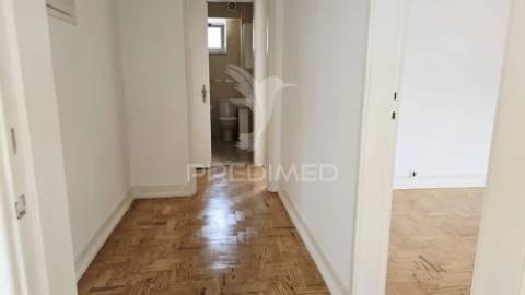 Apartamento t2 no centro de odivelas