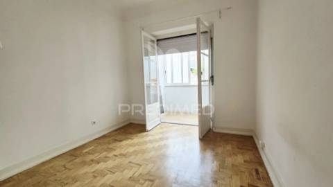 Apartamento t2 no centro de odivelas