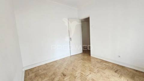 Apartamento t2 no centro de odivelas