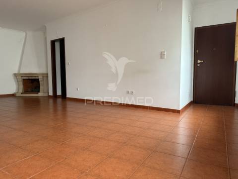 Apartamento t2 no centro de almograve – para venda