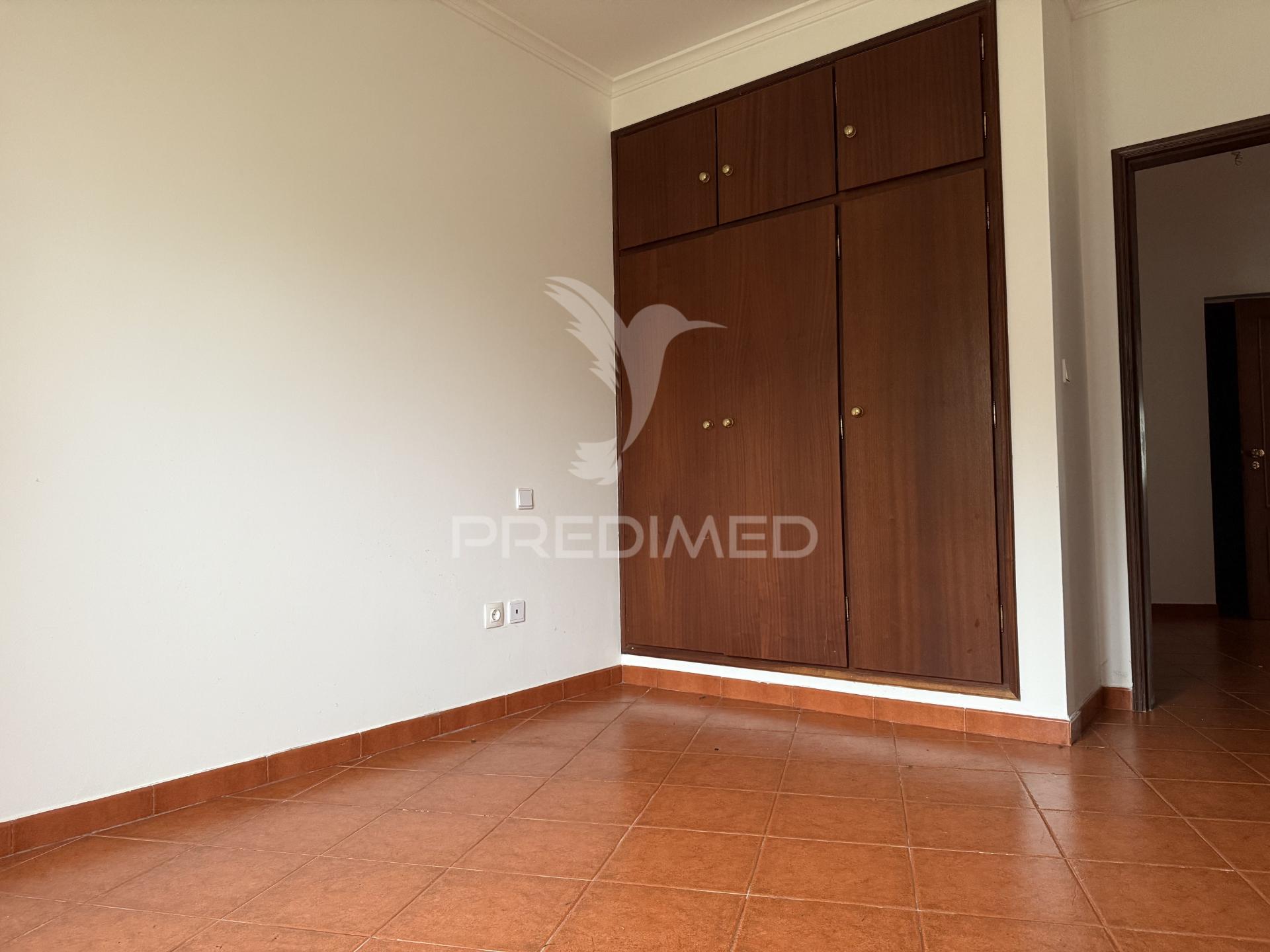 Apartamento t2 no centro de almograve – para venda