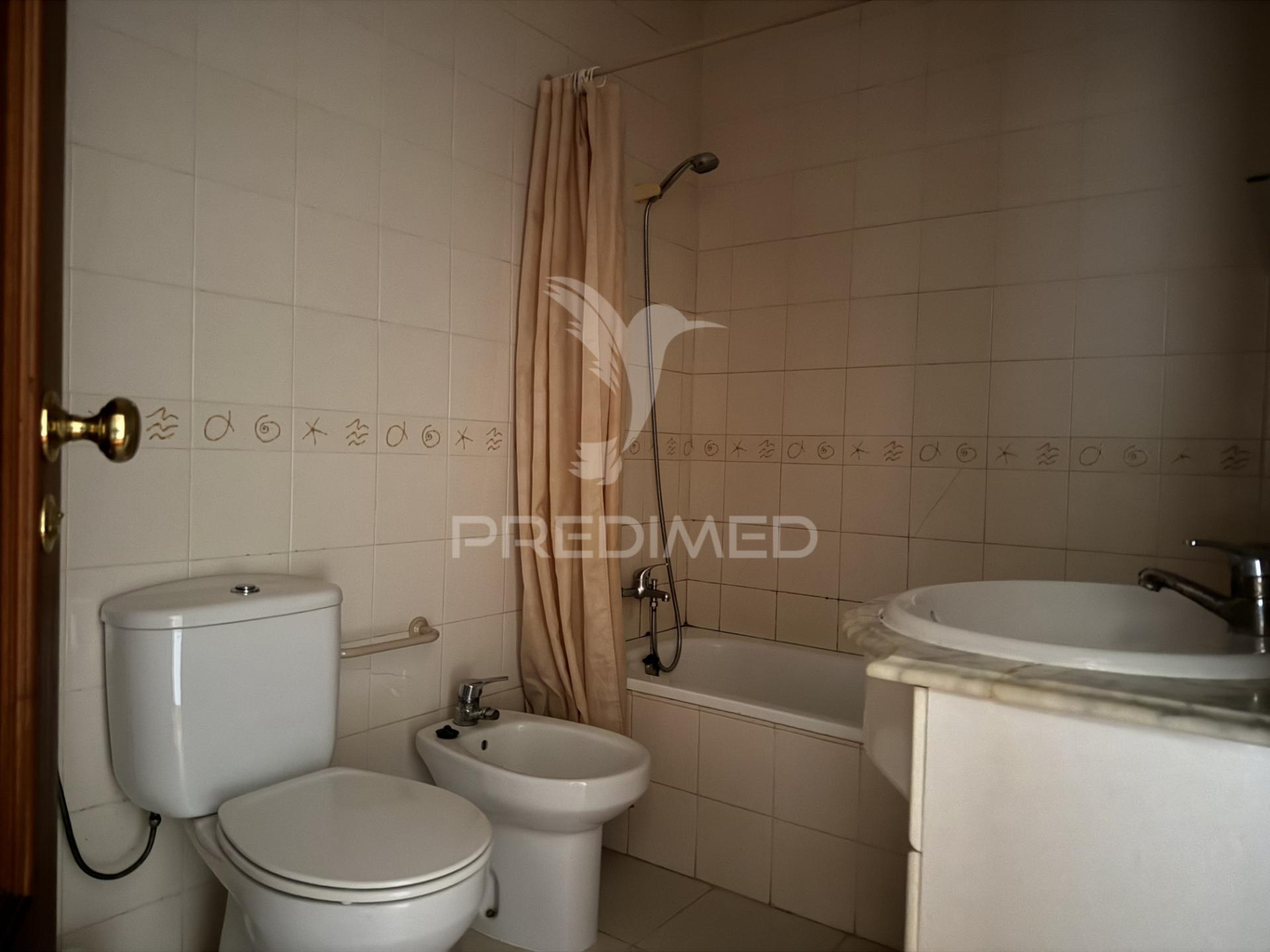 Apartamento t2 no centro de almograve – para venda