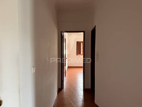 Apartamento t2 no centro de almograve – para venda