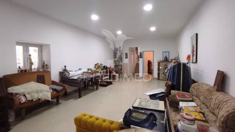 Armazém adaptado a habitação t1