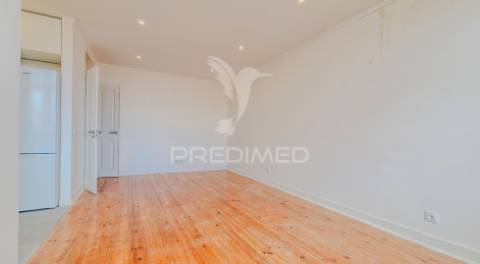 Apartamento t4 +1 no centro de lisboa, picoas