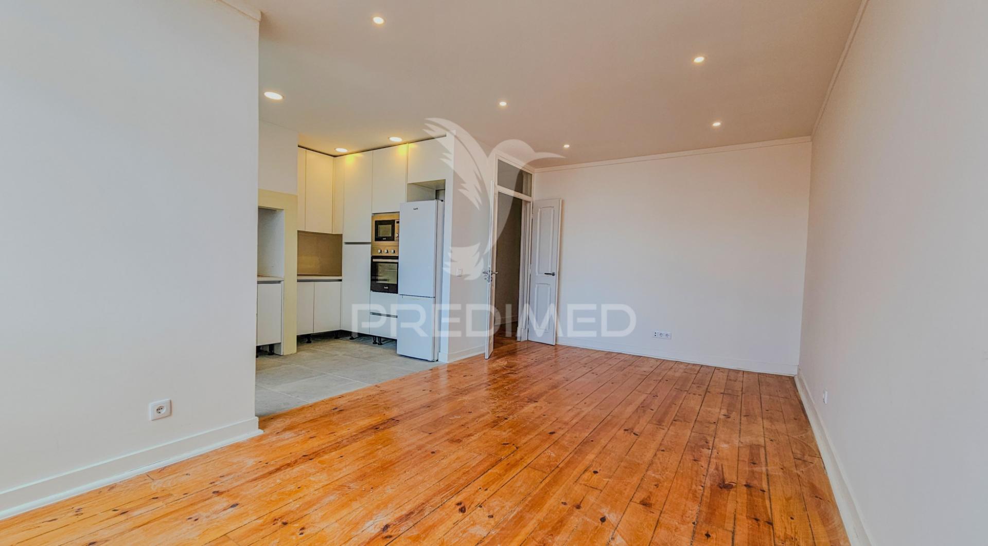 Apartamento t4 +1 no centro de lisboa, picoas