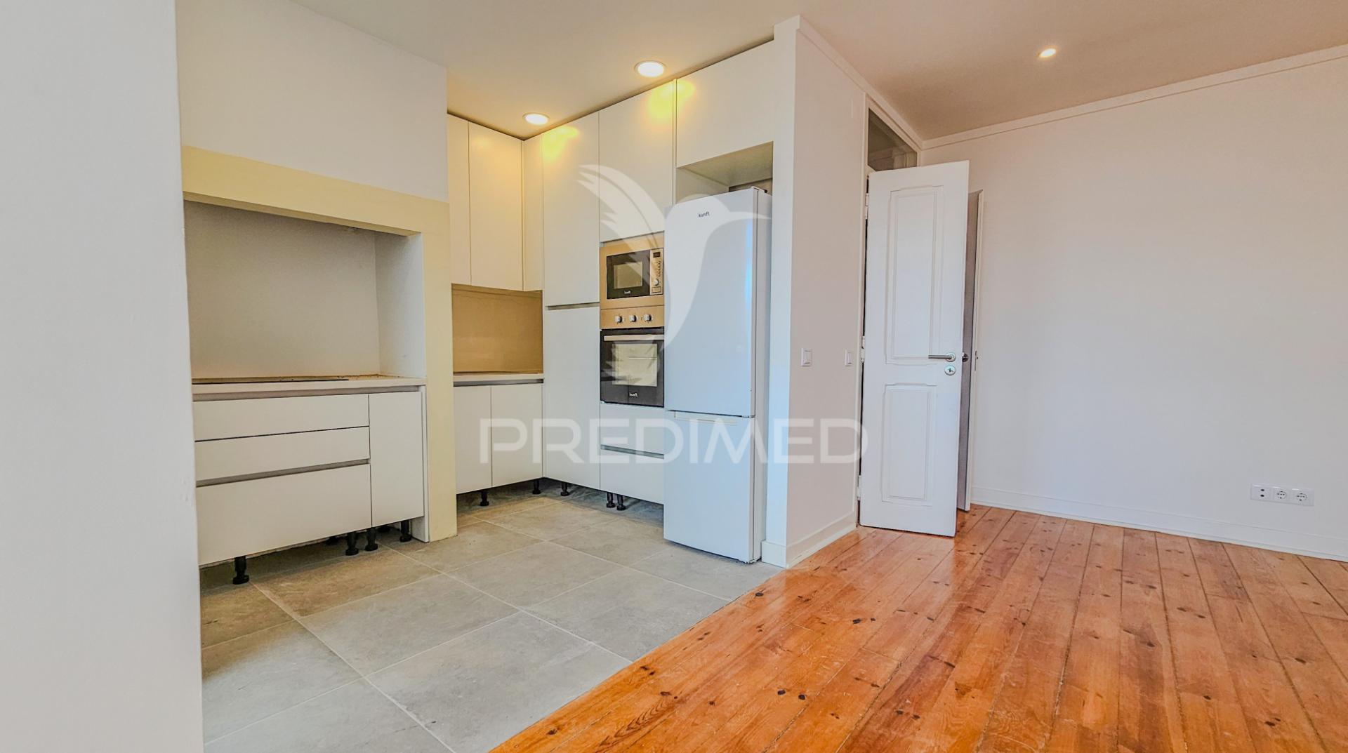 Apartamento t4 +1 no centro de lisboa, picoas