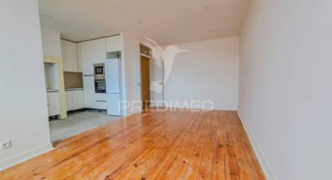 Apartamento t4 +1 no centro de lisboa, picoas