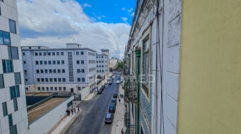 Apartamento t4 +1 no centro de lisboa, picoas