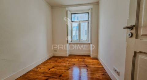 Apartamento t4 +1 no centro de lisboa, picoas