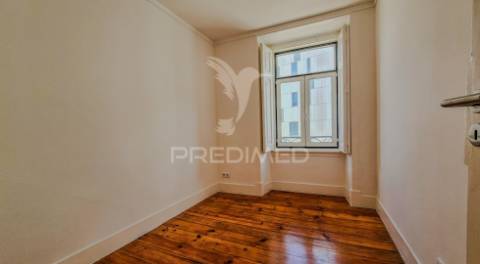 Apartamento t4 +1 no centro de lisboa, picoas