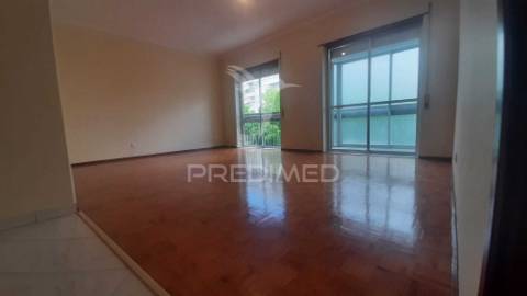 Arrendamento » apartamento t2/95m2 ( remodelado ) ?  urbisado - setúbal