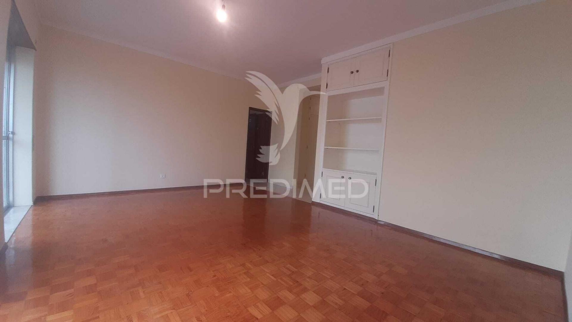 Arrendamento » apartamento t2/95m2 ( remodelado ) ?  urbisado - setúbal