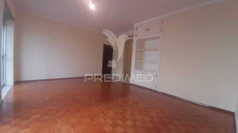 Arrendamento » apartamento t2/95m2 ( remodelado ) ?  urbisado - setúbal