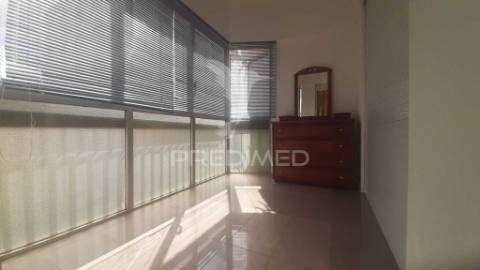Arrendamento » apartamento t2/95m2 ( remodelado ) ?  urbisado - setúbal