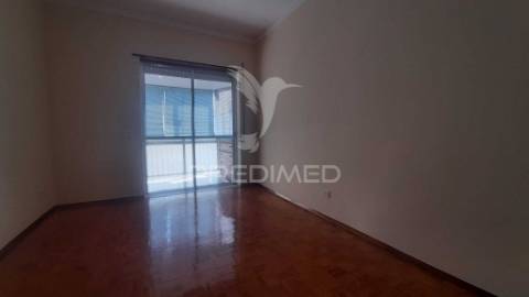 Arrendamento » apartamento t2/95m2 ( remodelado ) ?  urbisado - setúbal