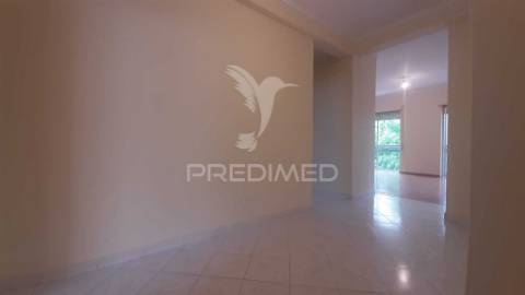 Arrendamento » apartamento t2/95m2 ( remodelado ) ?  urbisado - setúbal