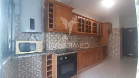 Arrendamento » apartamento t2/95m2 ( remodelado ) ?  urbisado - setúbal