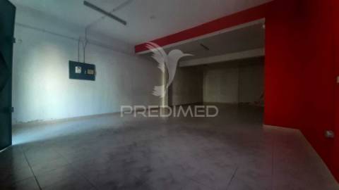 Venda » armazém/garagem de rua c./106m2 e fácil acesso em zona central de setúbal