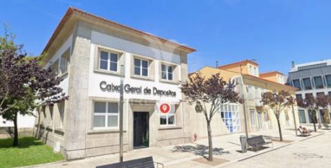 Loja comércio na praça do almada  - póvoa de varzim