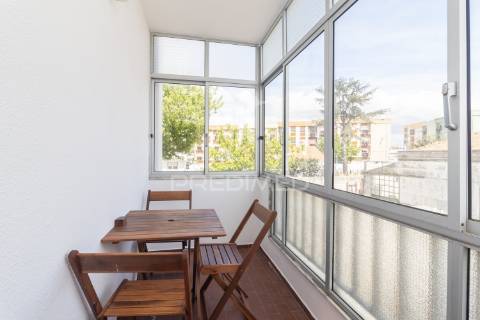 Apartamento t2 com 2 marquises ,4 caminhos em setúbal.
