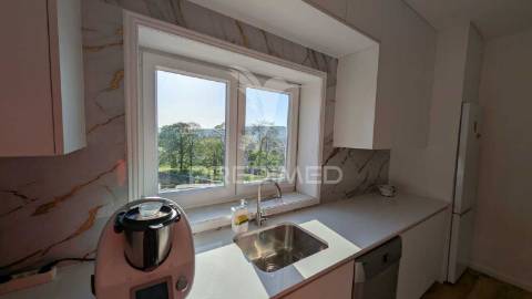 Apartamento | tipologia t3 | dois pisos | três frentes.