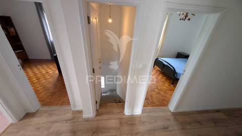 Apartamento | tipologia t3 | dois pisos | três frentes.