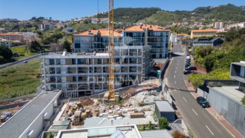 Apartamento t3 - no centro caniço