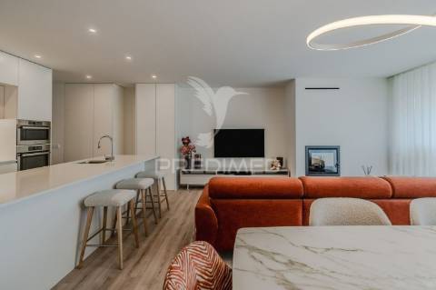Apartamento t3+1 com três suítes (mobilado)_real, braga