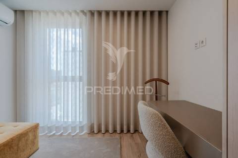 Apartamento t3+1 com três suítes (mobilado)_real, braga