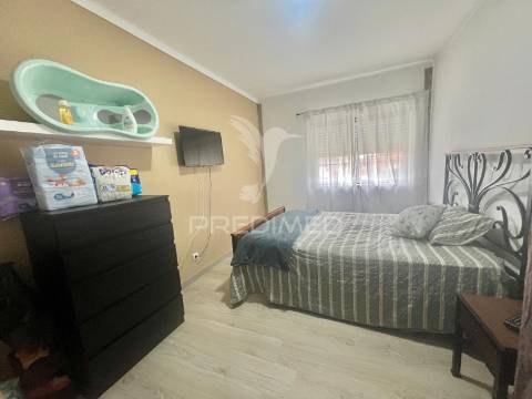Apartamento t2 com arrecadação - centro pinhal novo