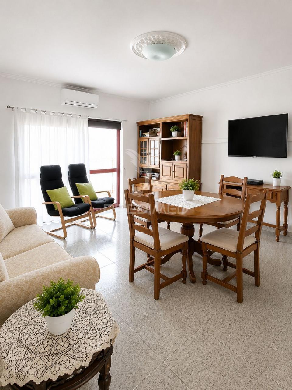 Quarteira - apartamento com terraço próximo da praia