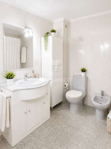 Quarteira - apartamento com terraço próximo da praia