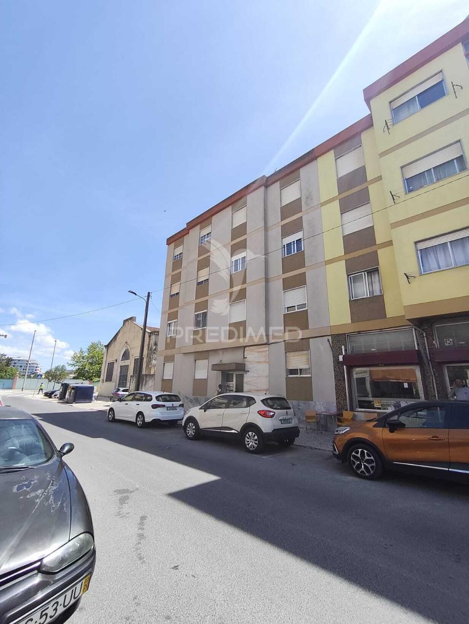 Apartamento t2,verderena,barreiro.